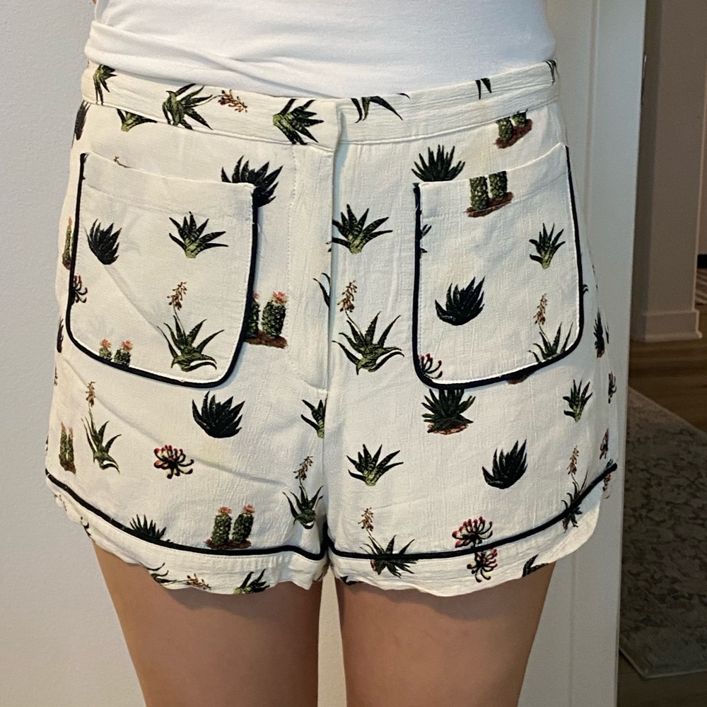 Topshop Cream High Waist Shorts with Relaxed Fit
